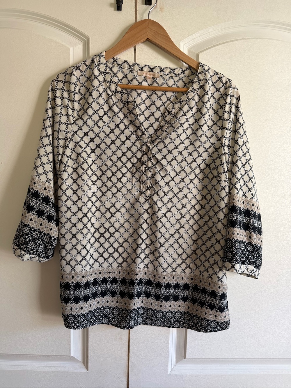 Skies Are Blue Cream and Black Printed Peasant Blouse V Neck Button